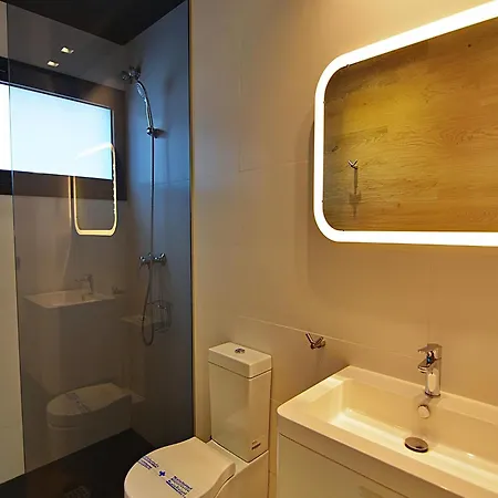Modern With Swimming Pool Villa *